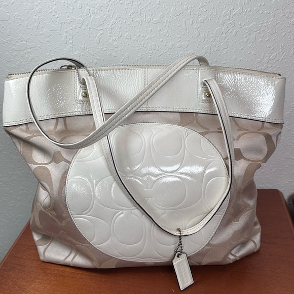 Coach Cream and White Signature Tote - Picture 1 of 7